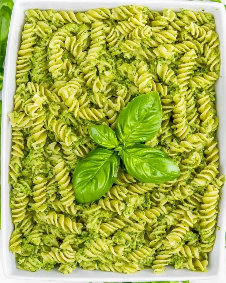 Homemade Pasta with Spinach Sauce photo
