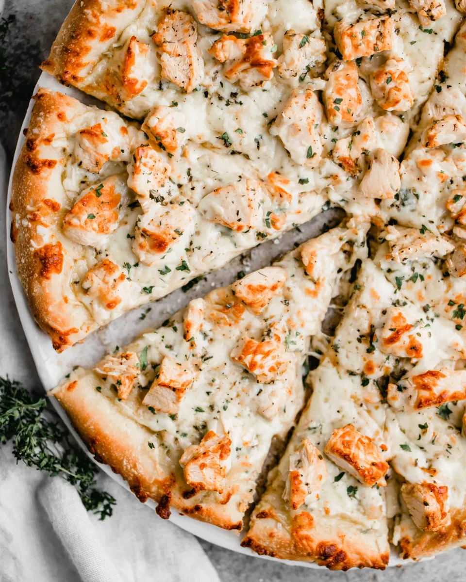 Delicious Chicken Alfredo Pizza photo