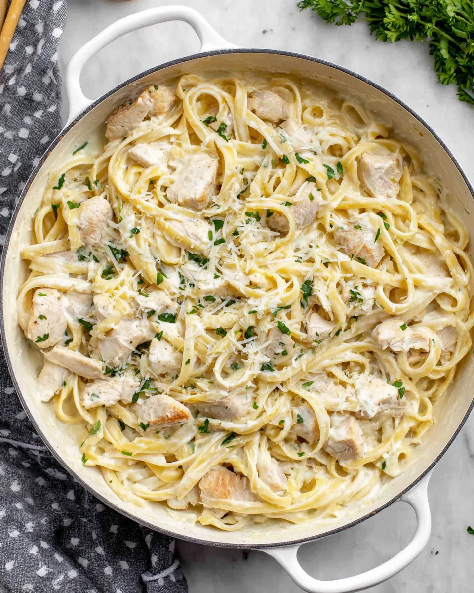 Delicious Homemade Chicken Alfredo recipe image