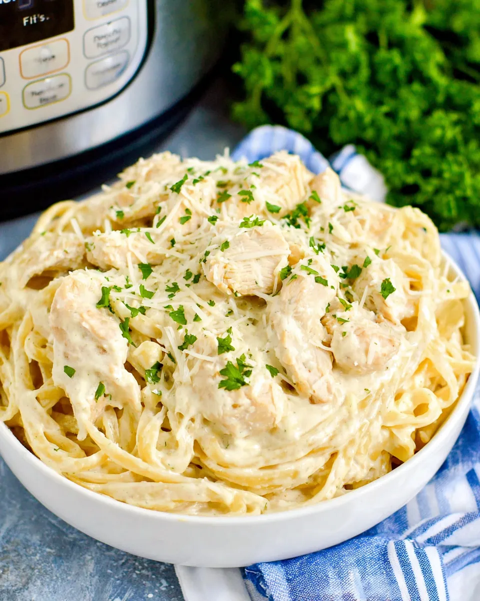 Easy Instant Pot Chicken Alfredo With Jar Sauce recipe photo