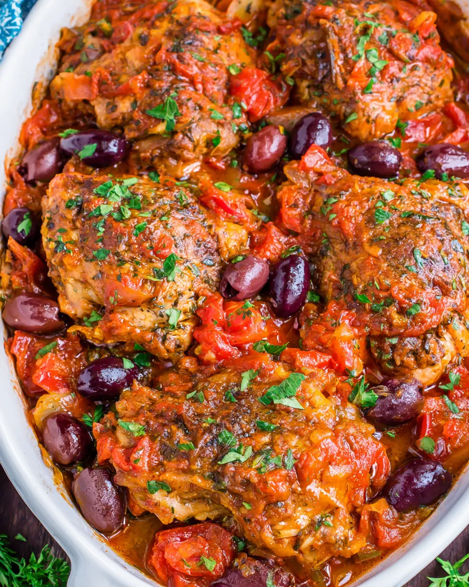 Easy Slow Cooker Mediterranean Chicken food shot