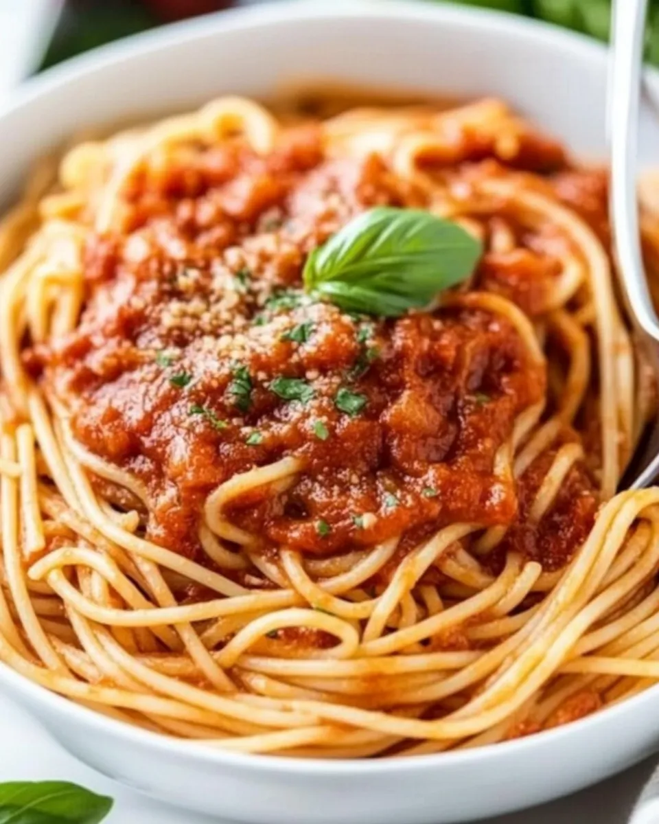 Easy Spaghetti Marinara plate image