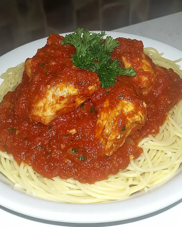 homemade Spaghetti Rigati with Chicken and Tomato Sauce photo
