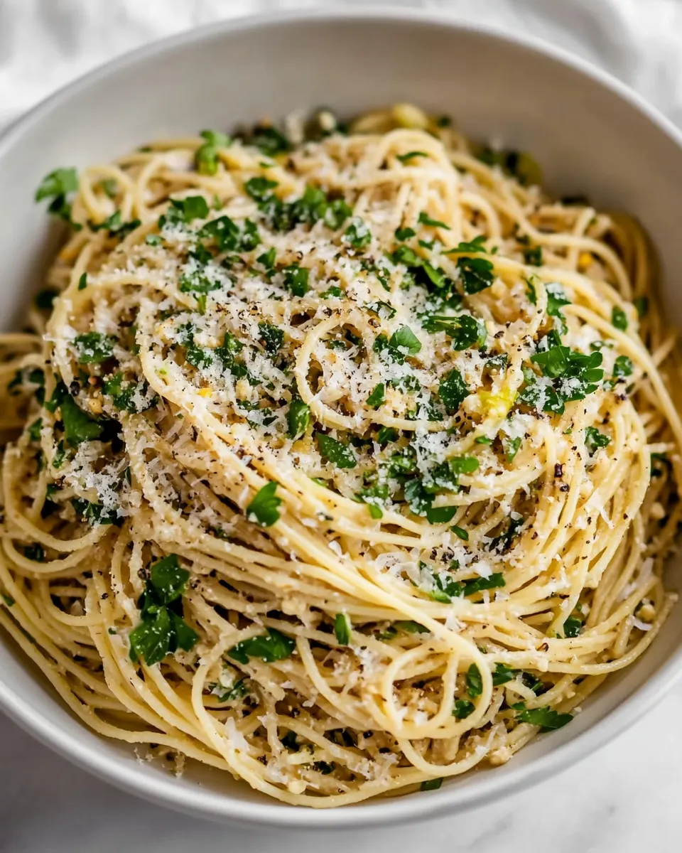Homemade Spelt Spaghetti with Parsley and Garlic Oil photo